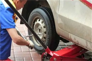 赤峰附近拖车24小时服务热线电话