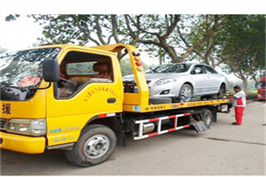 赤峰附近24小时汽车拖车服务热线