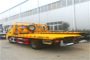 赤峰附近拖车救援搭电