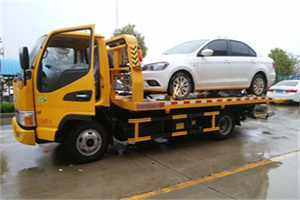 赤峰附近拖车救援24小时服务热线